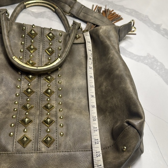 Steve Madden large tote bag with shoulder strap and gold accents - Picture 7 of 8